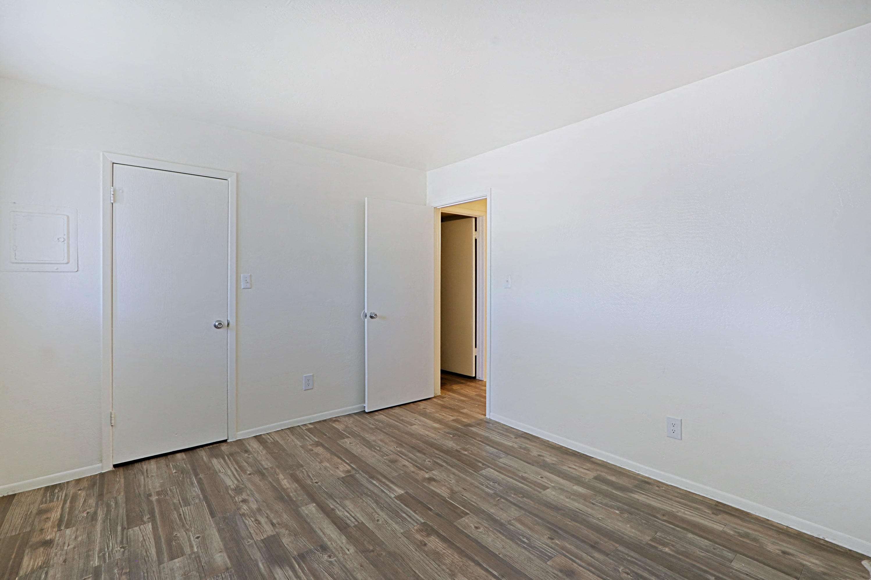 Southern Manor photo 2